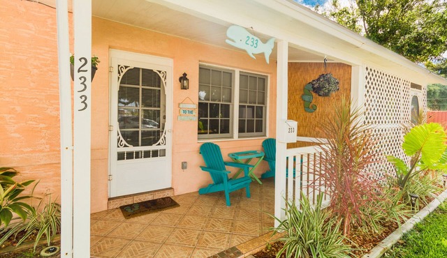 233 Cocoa Beach Stay Cottages - Pet Friendly, downtown, walk to the beach!