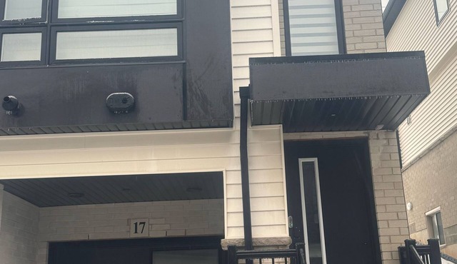 3BED Modern townhome