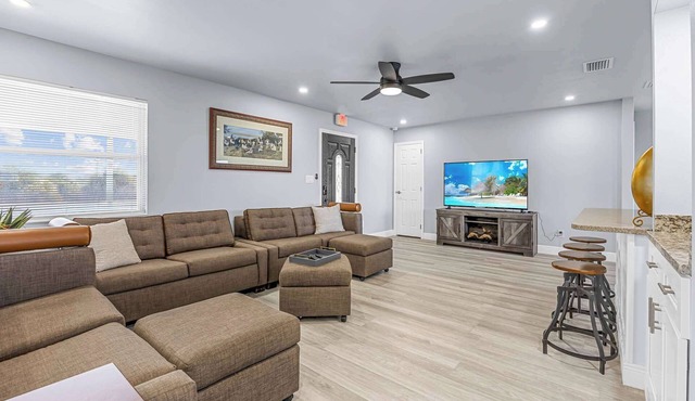 3br/3ba Oceanfront Paradise Upstairs Duplex