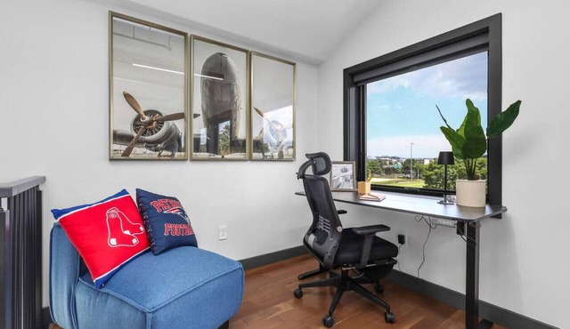 3BR3Bth Penthouse 2 Parking Spaces/TD/MIT/Harvard
