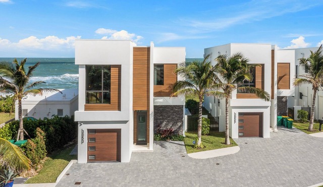 4-bedroom oceanfront villa in Melbourne Beach with