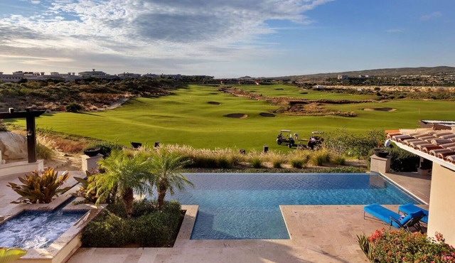 5BR Golf Villa | Sleeps 16 | Golf Cart + Transfers