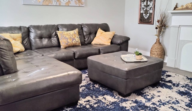7 min walk to French Quarter Spacious Creole Cottage