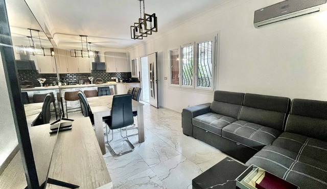 Accommodation for 6 adults or 5 adults + 2 children