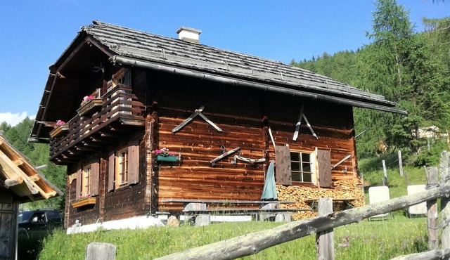 Alpine Chalet in Sankt Oswald near Ski Lift