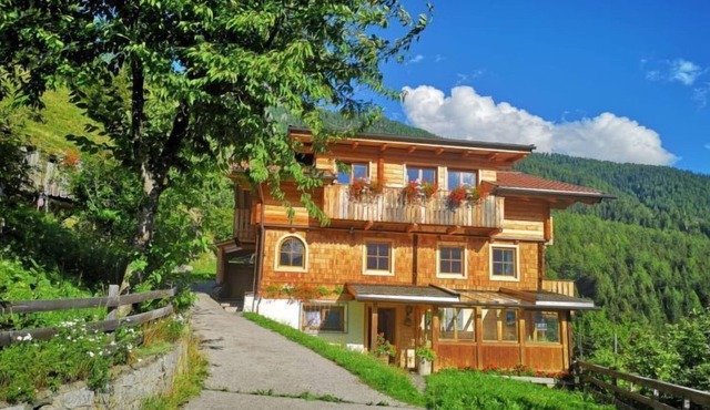 Apartment Haus Lenzer in Heiligenblut - 6 persons, 3 bedrooms