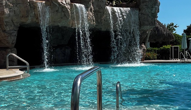 Apr–Sept! Special Rate Offer. Remodeled Pool Home + Players Club in Lely Resort