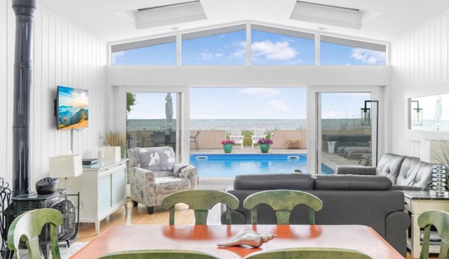 Bayfront Home with all amenities located in the Iconic LGBT Fire Island Pines,