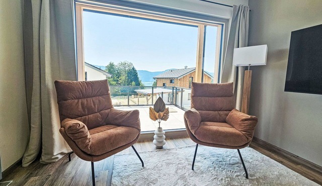 Beautiful apartment in villa for 6 people with WIFI, TV, terrace and pets allowed