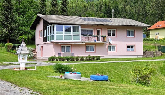 Beautiful apartment with mountain views