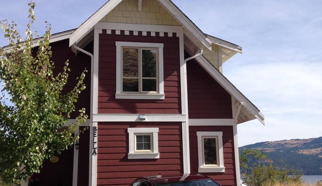 Bella Cottage @ La Casa Lakeside Resort, 180 Degree View Of Lake Okanagan.