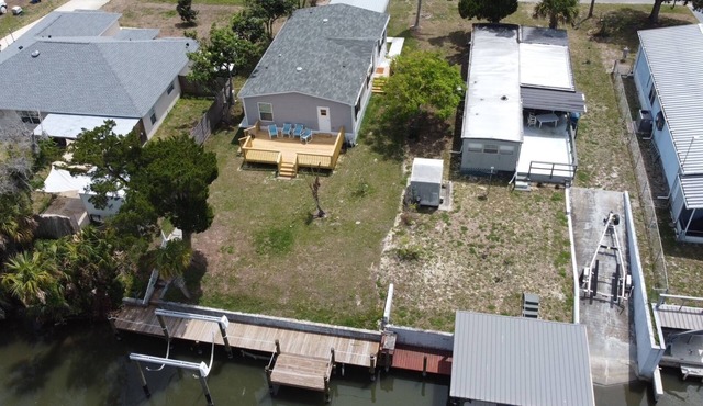 Brand New Waterfront 3 Bedroom with dock