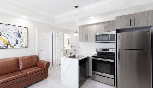 Bright 2-bedroom apartment at WESTGATE PALACE Resort next to UNIVERSAL STUDIOS