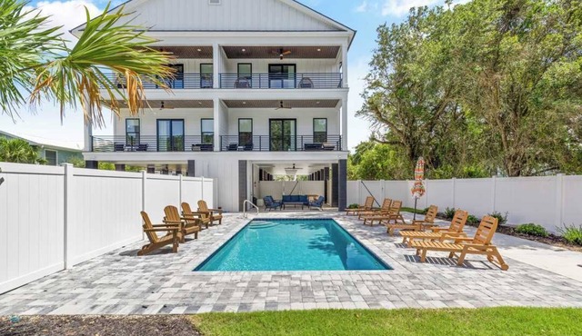 Casa Blanca Palace Luxe Sea View Home w 2 Pools