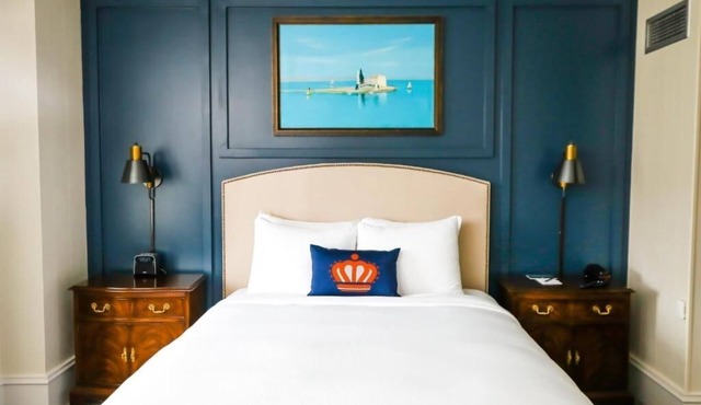 Central Charlotte Lodging Near Transit, Dining & Entertainment