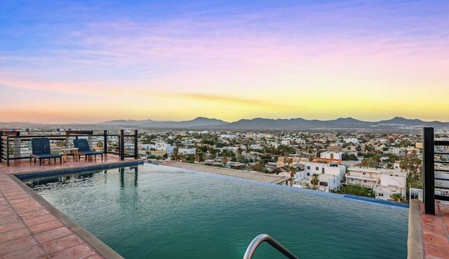 Cerro Colorado Condo Condo in Cabo San Lucas