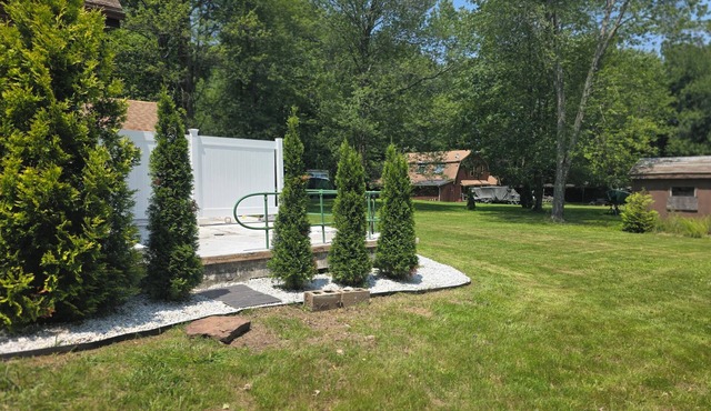 Charming 3-bedroom house with wishing well,WiFi and AC in Bloomfield