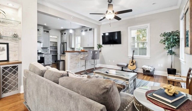 Charming Irish Channel 3BR- Minutes to French Quarter