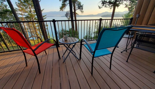 Charming Lake Front Home with Deck, Dock, Beach and Spectacular Views