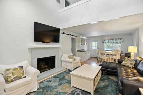 Charming Seabrook Island Retreat