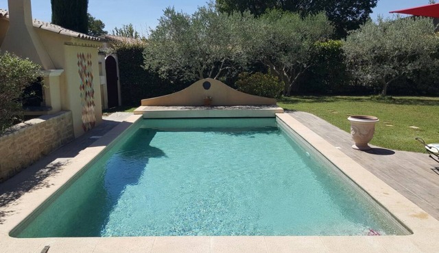 Charming Villa with Pool, close to The Alpilles