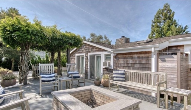 Chic Surfer Cottage in Amagansett Dunes - Private Oasis & Walk to Beach
