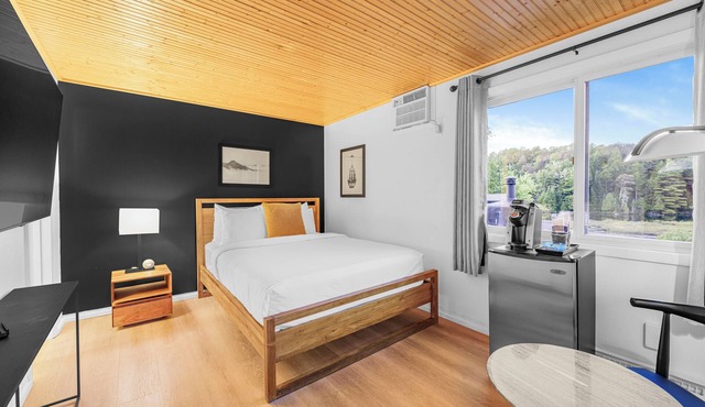 Come stay at Placid Bay for amazing views!