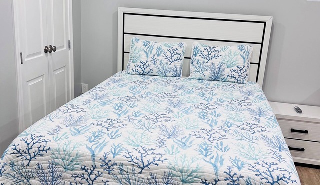 Comfortable Studio Close to Airport/Arena/Mall