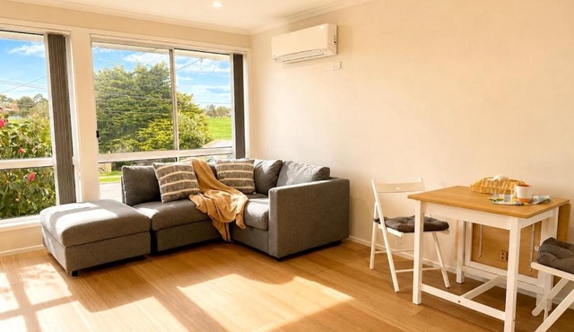 Convenient Melbourne Stay Near Airport