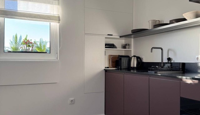 Cosy Studio | Custom Tiles & Balcony · Leiria