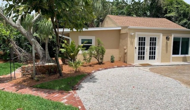 Courtyard Bungalow