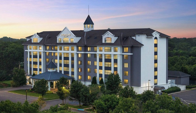 Courtyard by Marriott Long Island MacArthur Airport