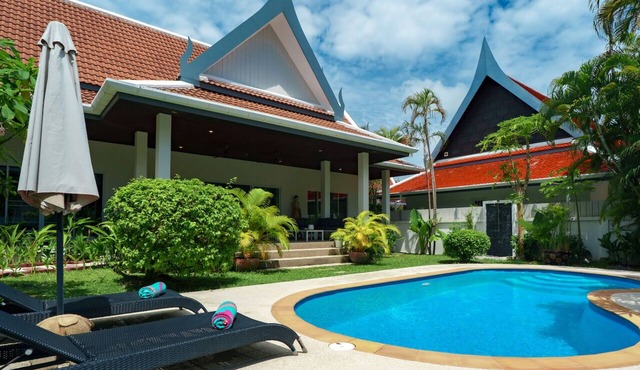 Cozy 3 bedrooms villa with 2 swimming pools
