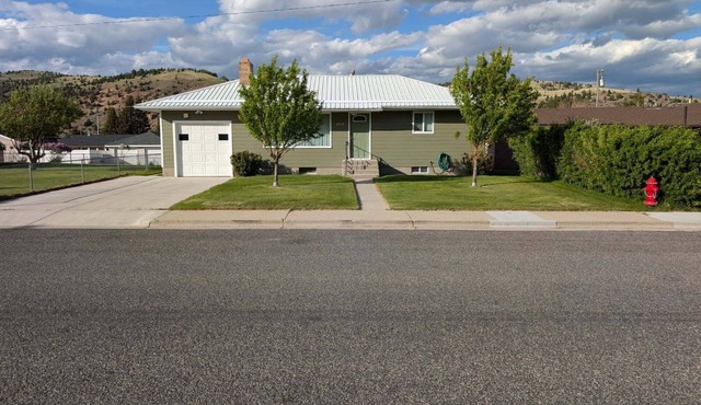 Customer Friendly Getaway. Quiet, Friendly, Secure Neighborhood.