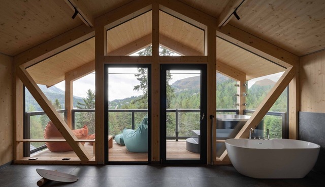 Deluxe Chalet With Sauna & hot tub