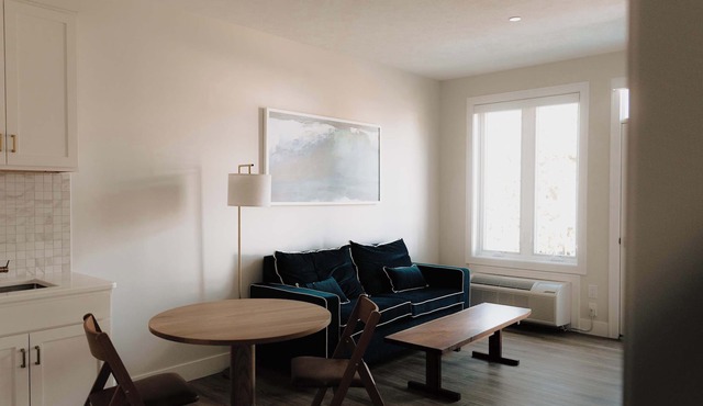 Dexter Suite - 2 Queen Beds | Sleeper Sofa - Accessible