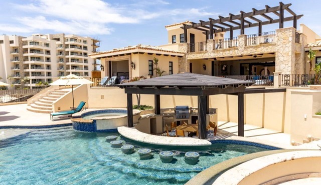 Diamante Beach Estate Villa-Private Resort-Style Escape on Golf Course
