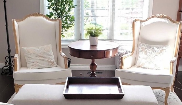 Elegance, warmth and quietude set alongside the lush Lake Margaret Trails.