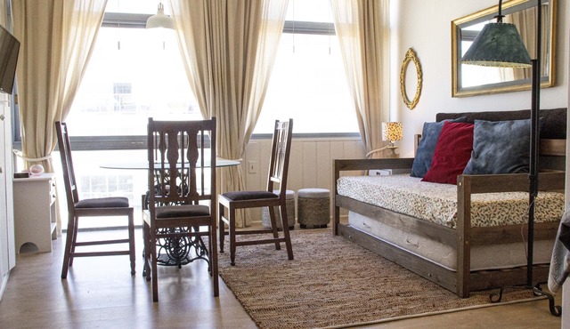 Elegant Seaview Apartment 50 metres from the beach