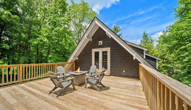 Elevation Escape - Beech Mtn home with game room, outdoor space
