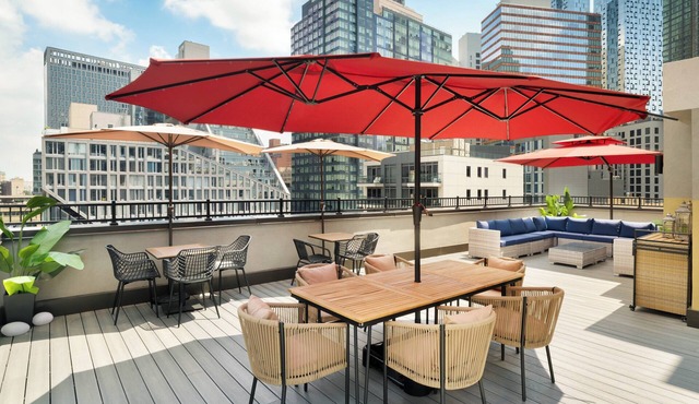 EVEN Hotel Long Island City - New York by IHG