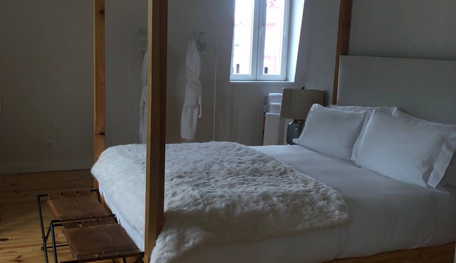 Familiar Suite