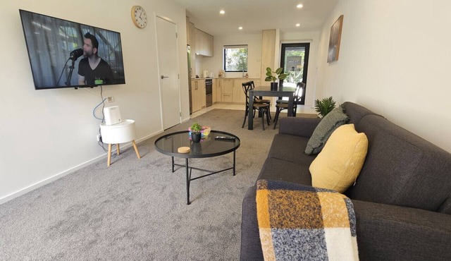 Family-Friendly 2BR Townhouse with Fenced Yard
