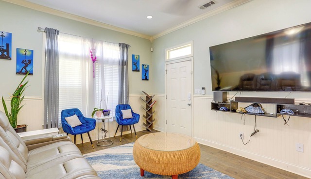 Family Home w/Fenced Backyard in New Orleans!