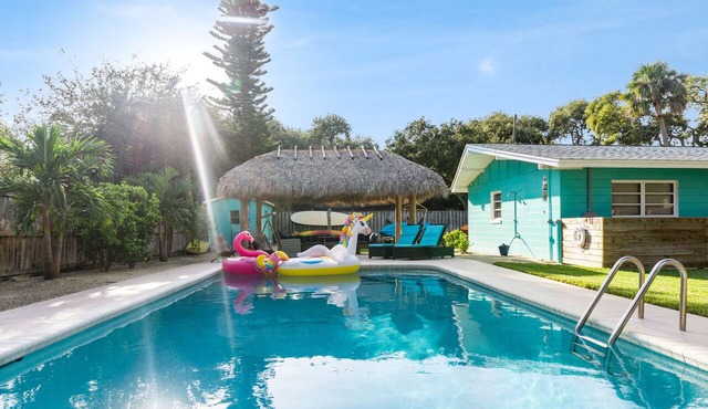 FreeHeatedLargePool~Walk2Beach~Games- FirePit~MiniGolf~2Kings~BeachGear~TikiHut