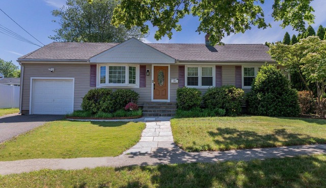 Fully Furnished Home in Stratford - 3 Bedrooms, Dedicated Office and Pool