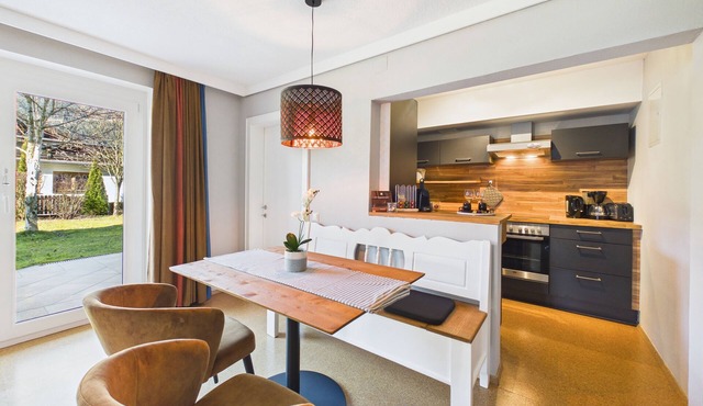 Garden Oasis family suite: ground floor with garden & private beach,cabin, jetty