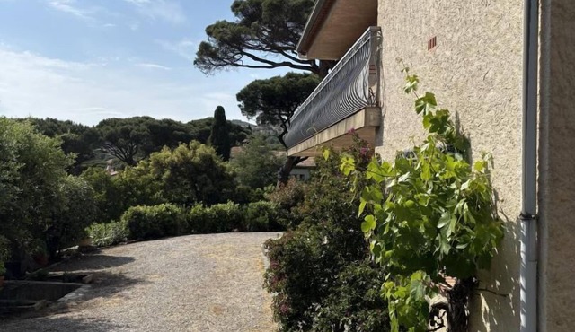 Gîte 500m from the sea in Les Issambres - garden level