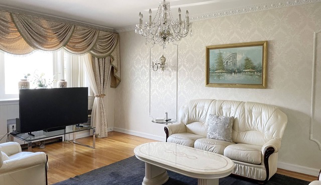 Grandma’s Gorgeous Home in the Heart of Queens