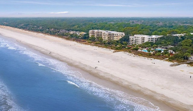 Hilton Head Beach Escape in Sea Pines with Pools, Golf & Spacious 2BR Villa